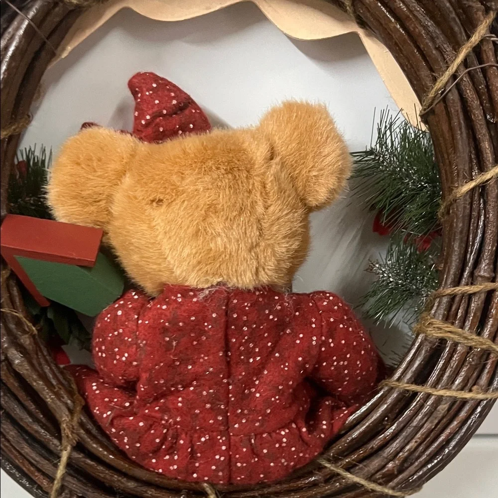 Festive Bear Holiday Wreath with Red and Green Accents